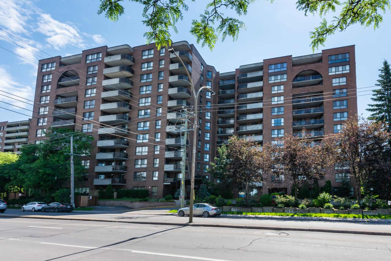 6980 CôteStLuc 303 Sandra Zelikovic Real Estate