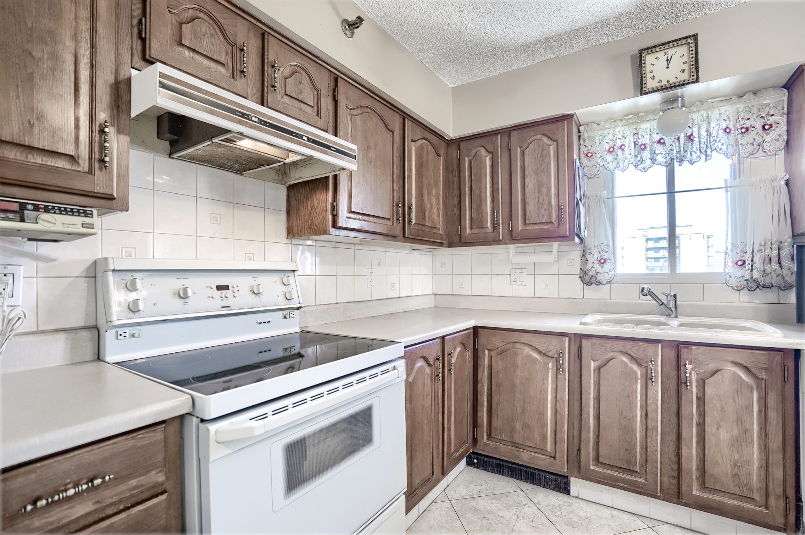 6950 Cote Saint Luc Road 1008 Sandra Zelikovic Real Estate